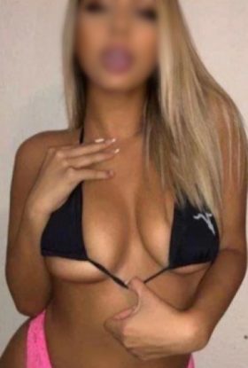 Leona, 21 ans, Sainte-Foy-les-Lyon